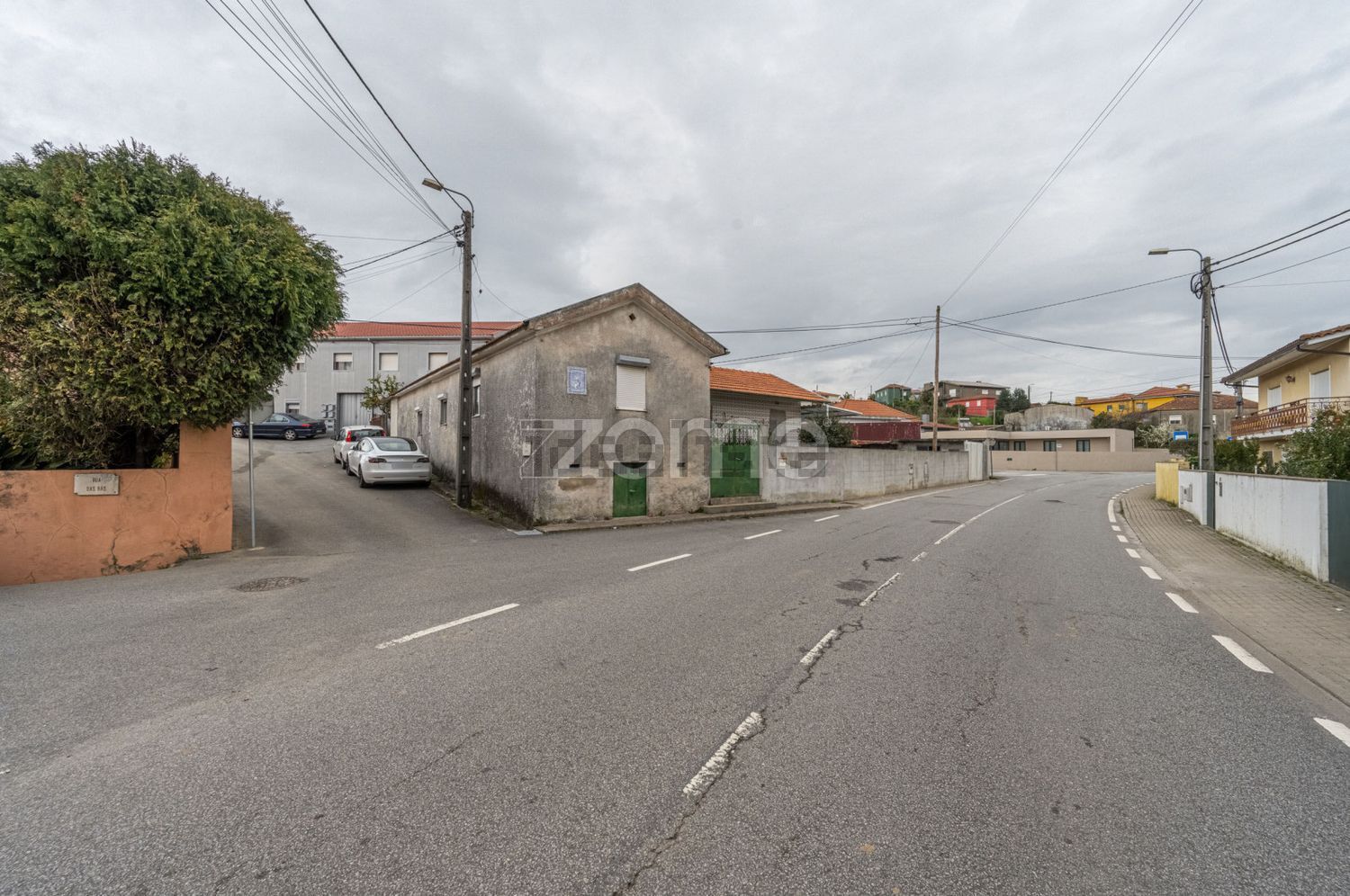 小楼房或独栋别墅出售在Rua de São Mamede, 74 - 外立面