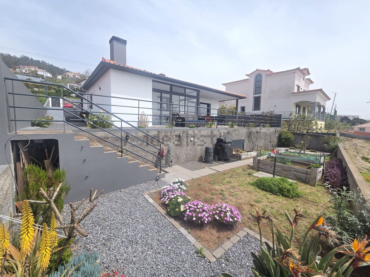 小楼房或独栋别墅出售在Arco da Calheta - 外立面