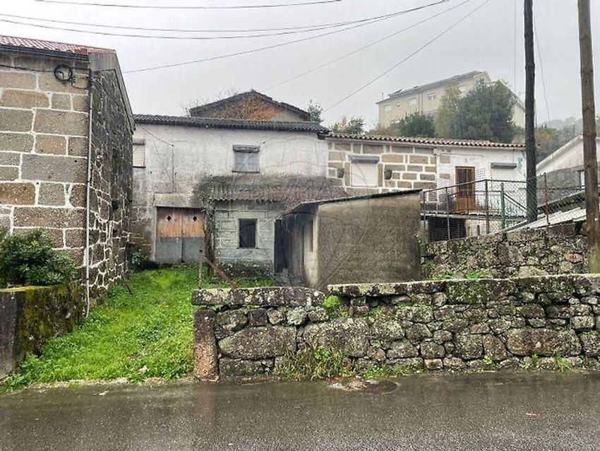 小楼房或独栋别墅出售在Rua Senhor dos Aflitos