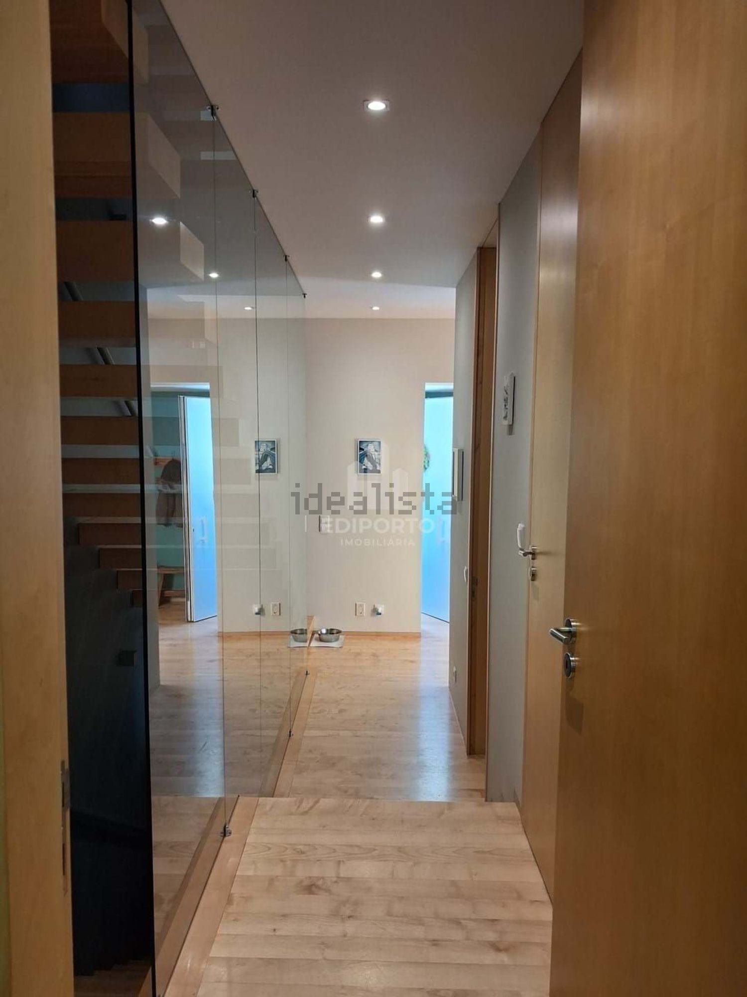 小楼房或别墅出售在Vermoim - Altos - 过道