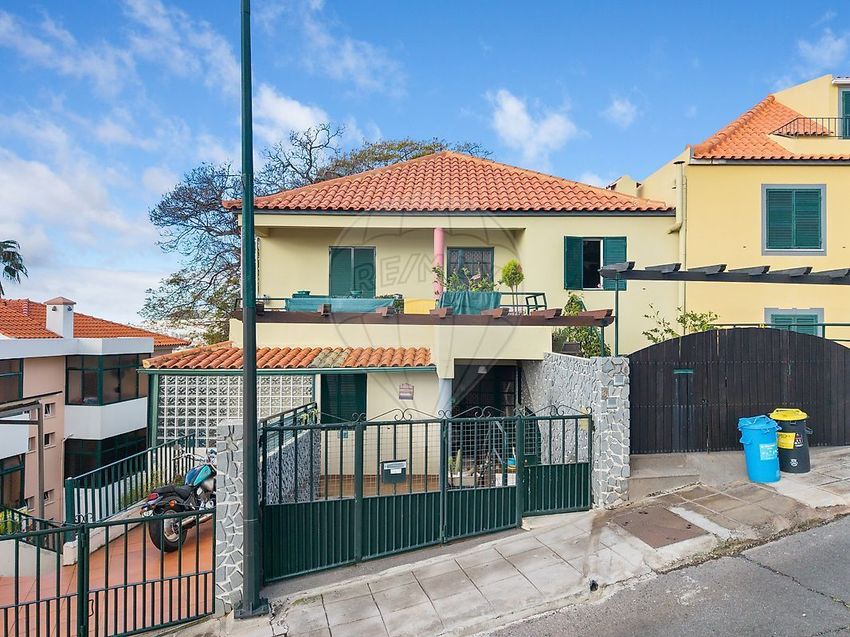小楼房出售在Rua da Levada de Santa Luzia s/n