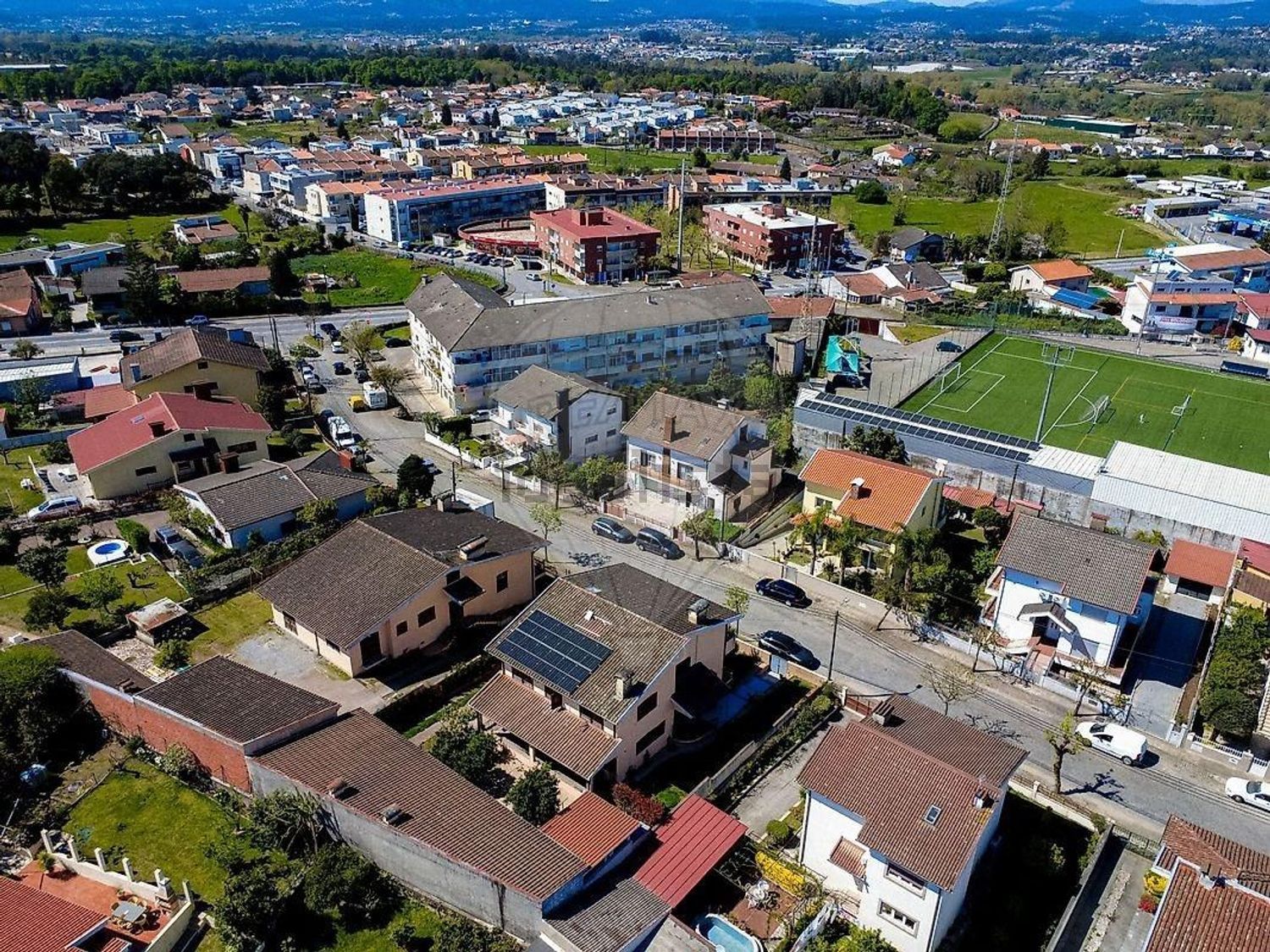 小楼房或独栋别墅出售在Rua Belo Horizonte, 15 - 照片