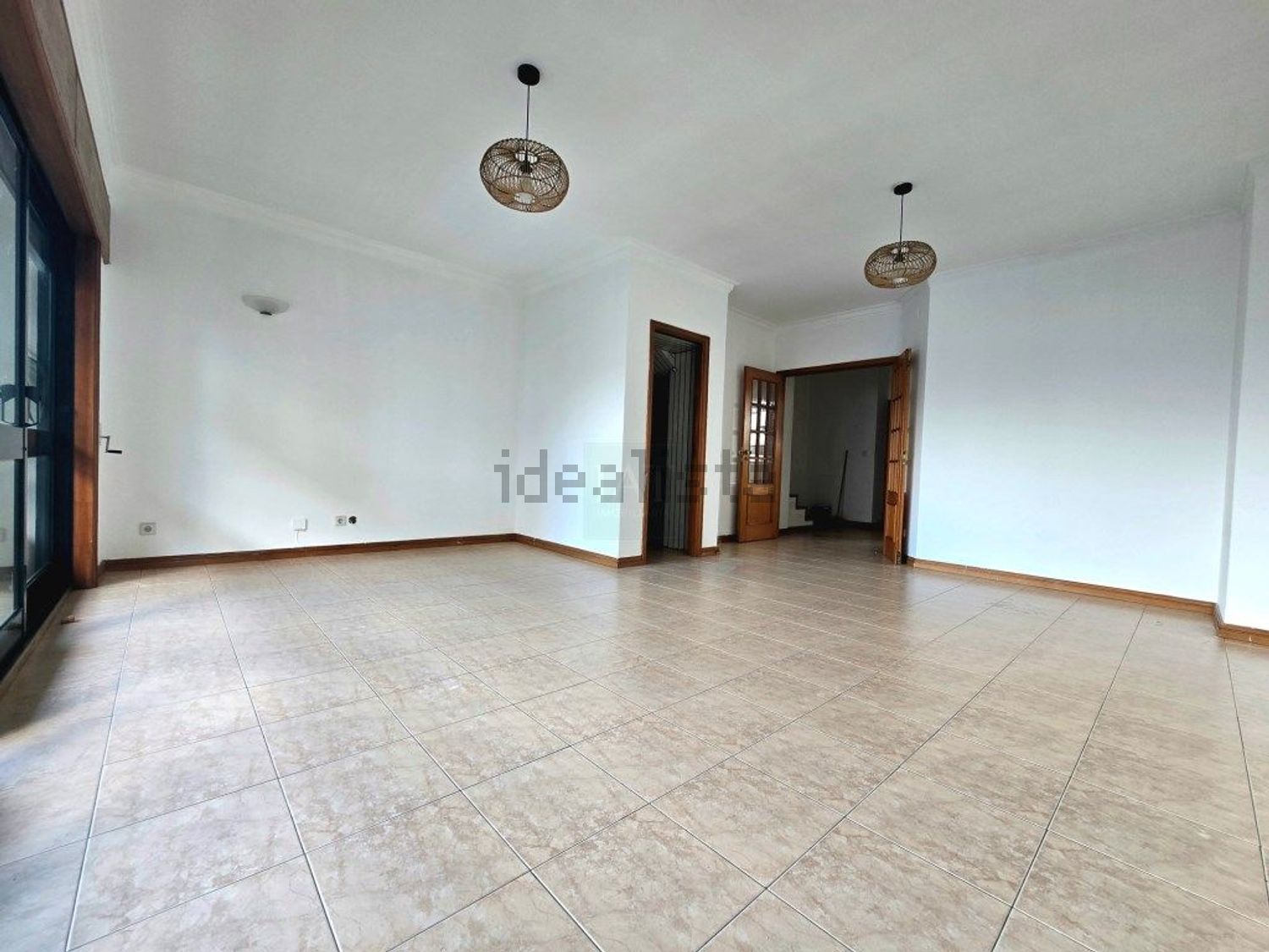 出租公寓 t3在Avenida Valentim Ribeiro, 20 - 客厅