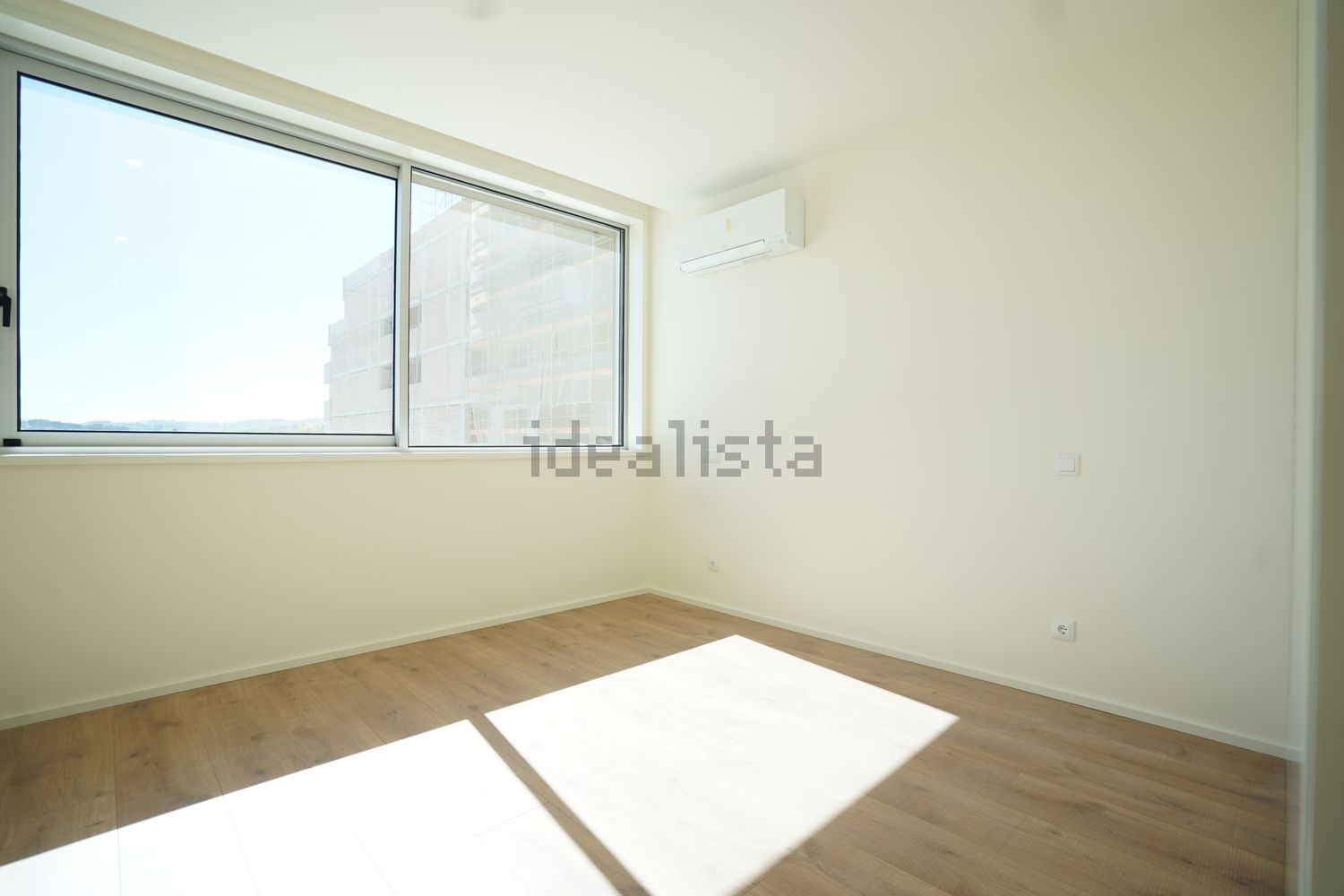 公寓 t3出售在Avenida Doutor Leonardo Coimbra, 99 - 居住