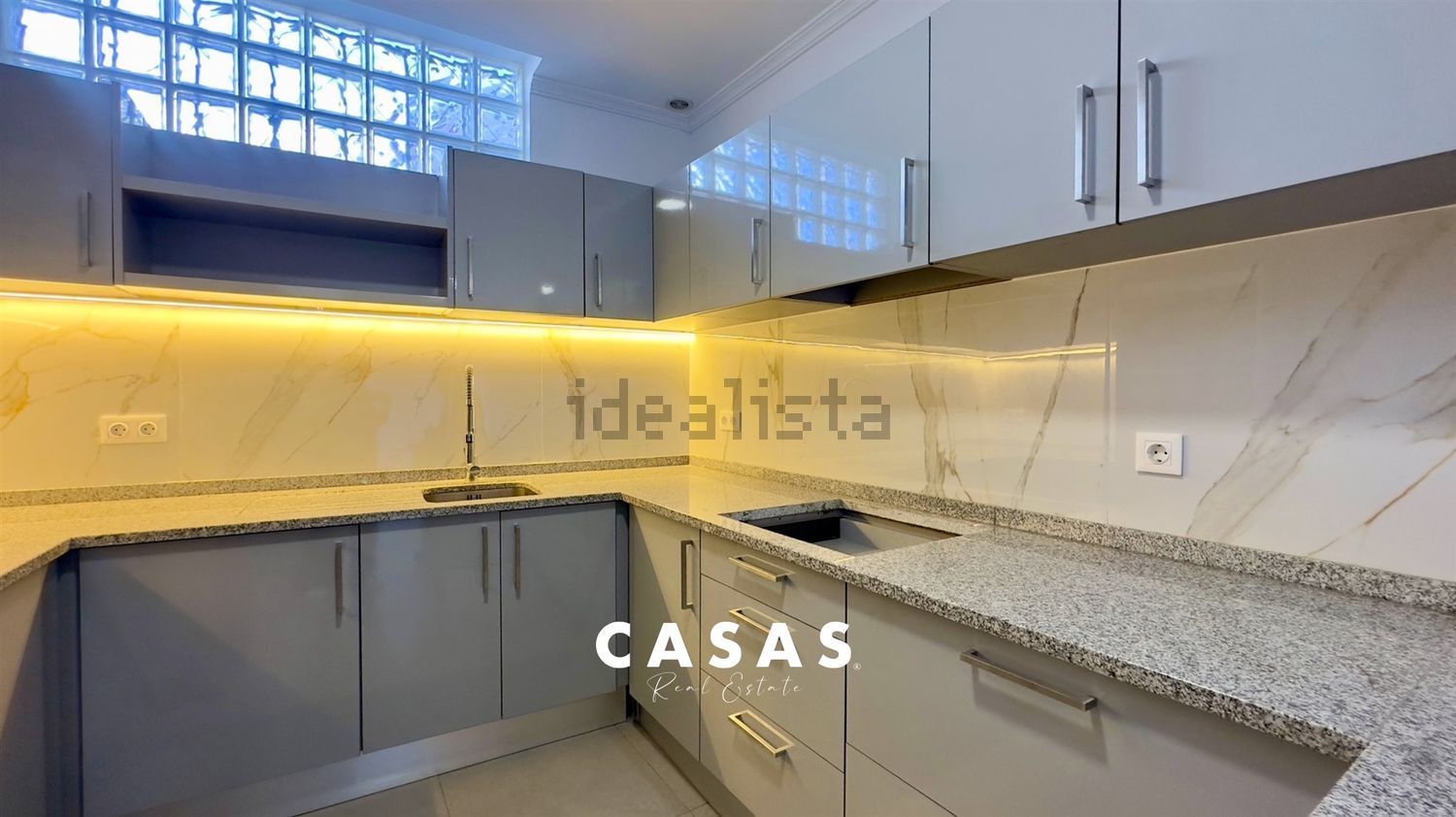 小楼房或独栋别墅出售在Santa Luzia - 厨房