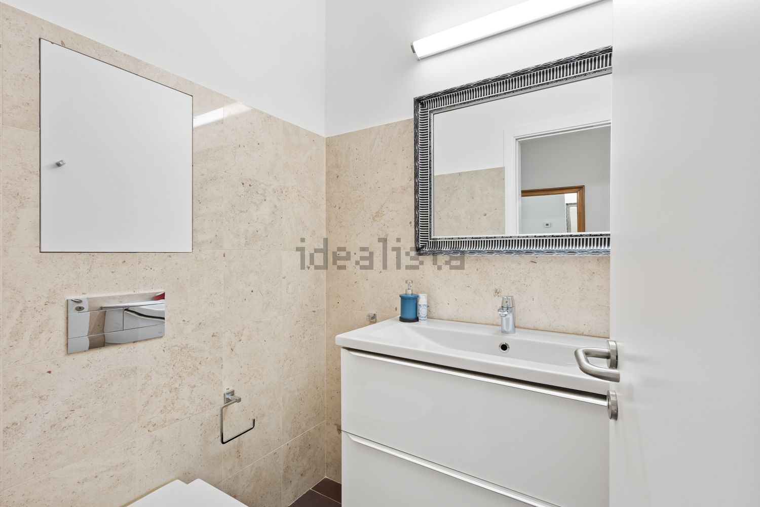 小楼房或独栋别墅出售在Rua Baixa do Monte Verde - 卫生间