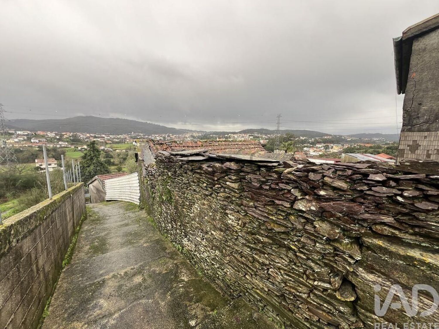 小楼房或独栋别墅出售在Campo e Sobrado - 花园