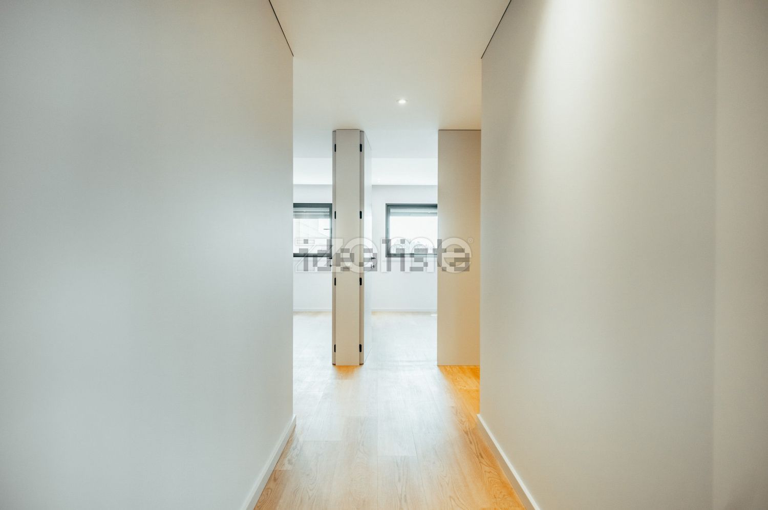 公寓 t4出售在Rua de Almansor, 25 - 过道