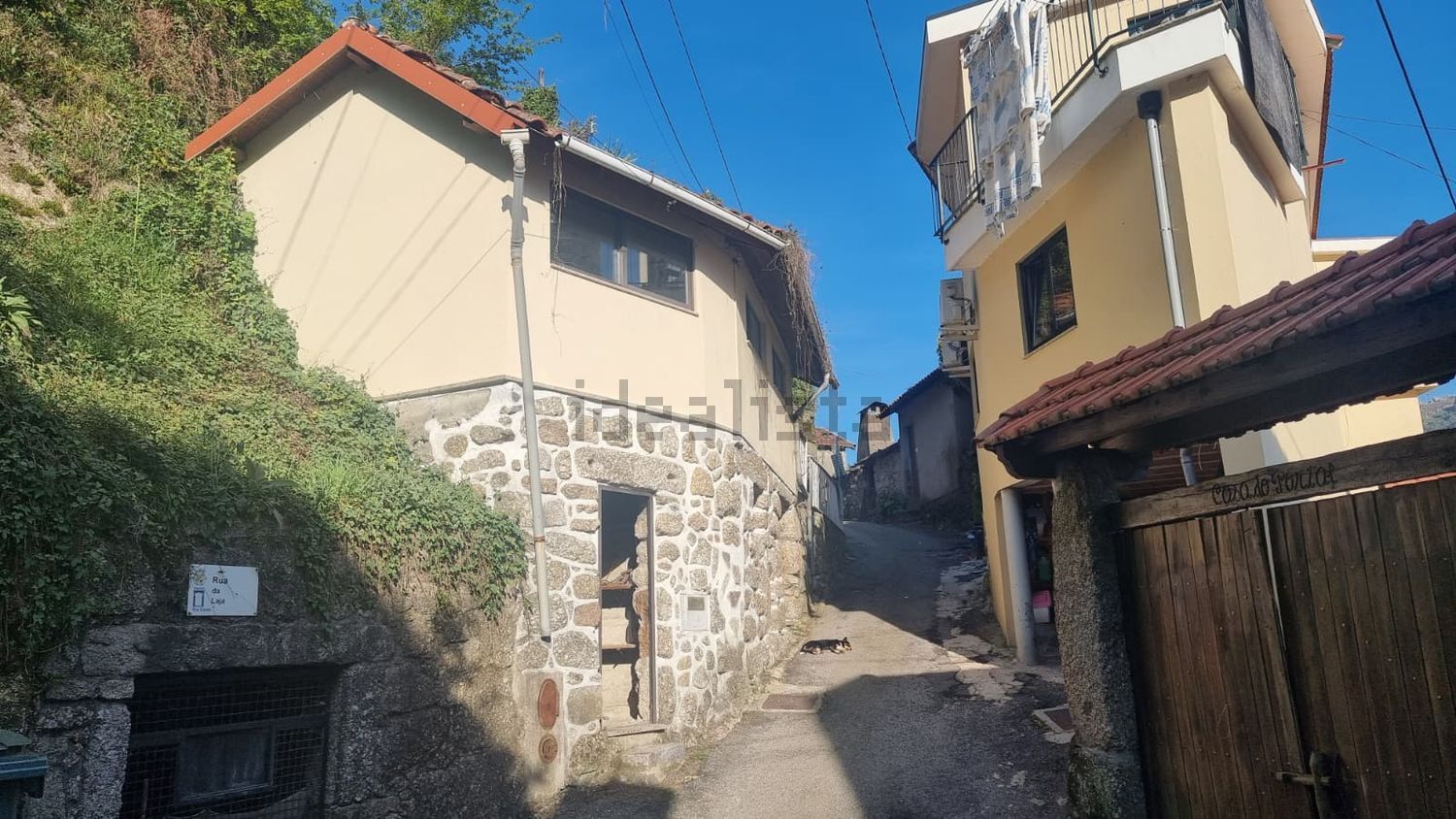 小楼房或独栋别墅出售在Rua da Laja - 外立面