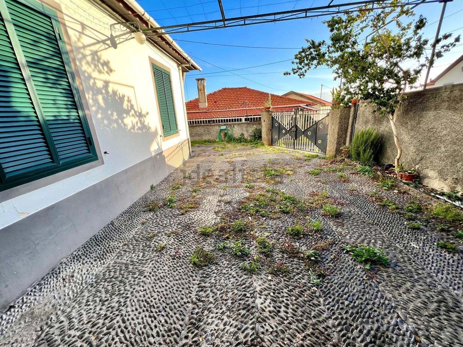 小楼房或独栋别墅出售在Beco do Lombo da Boa Vista - 阳台