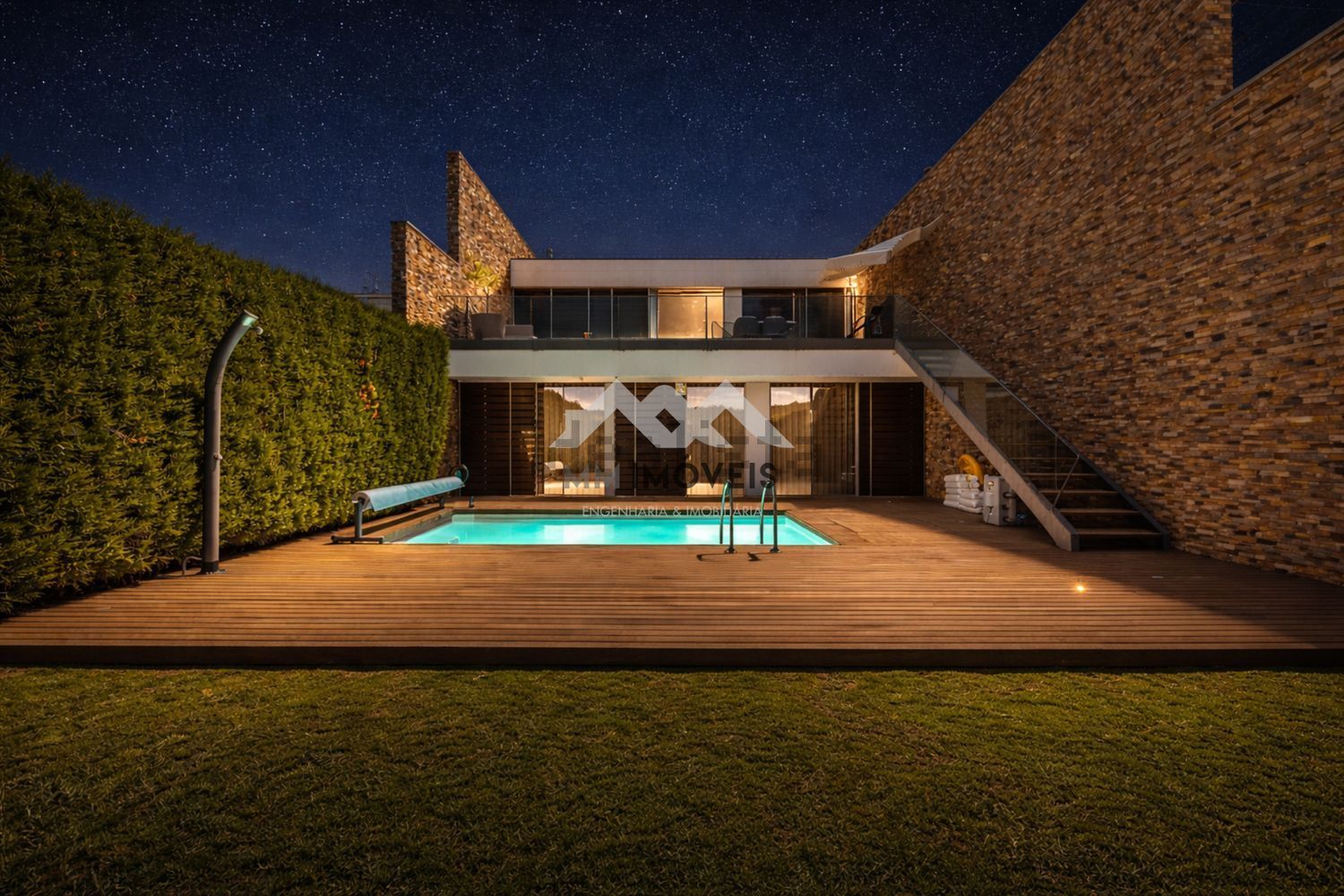 小楼房或别墅出售在Rua das Tilias - 游泳池