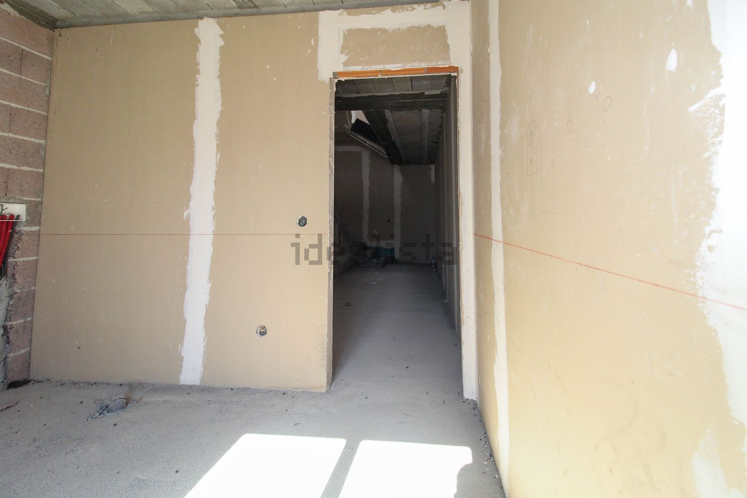 双拼别墅出售在Rua Doutor Joaquim Nogueira dos Santos - 过道