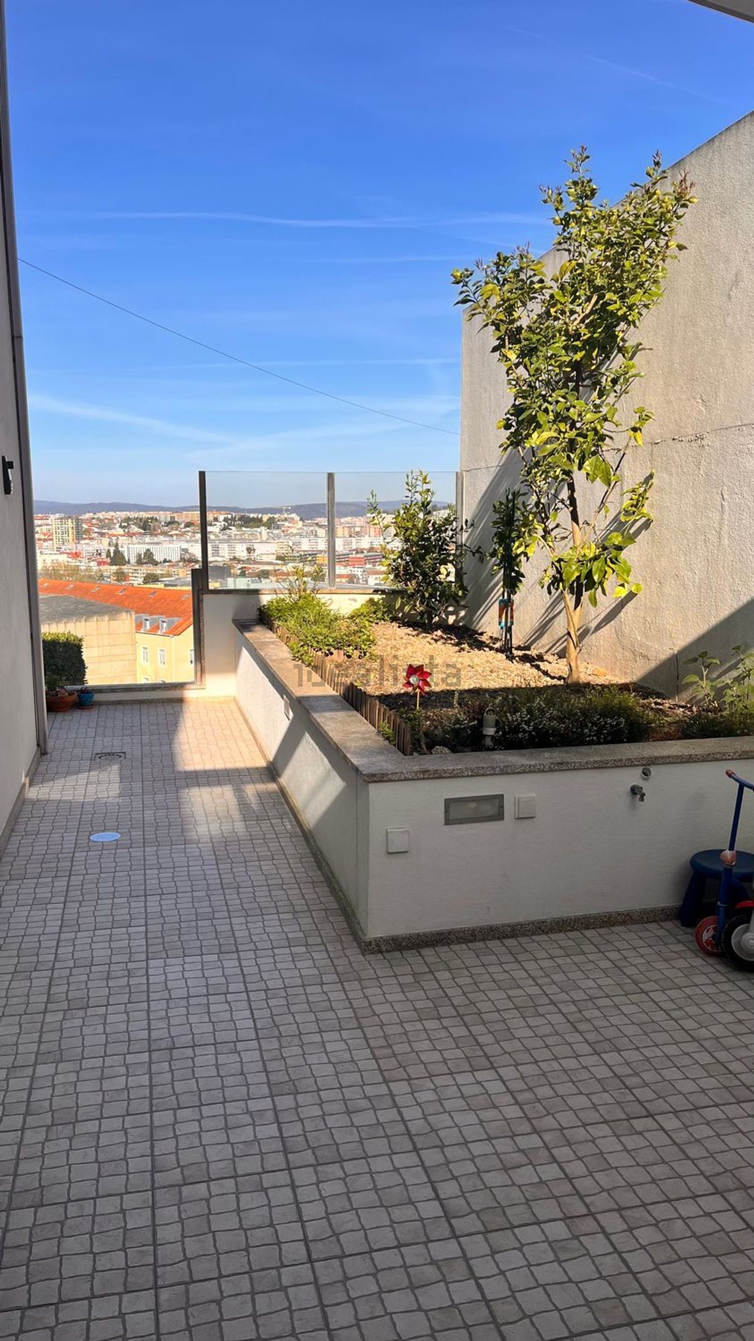 双拼别墅出售在Rua do Loureiro, 20 - 阳台