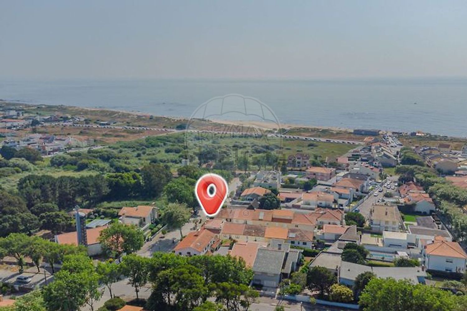 出租小楼房或独栋别墅在Avenida Lagos - 照片