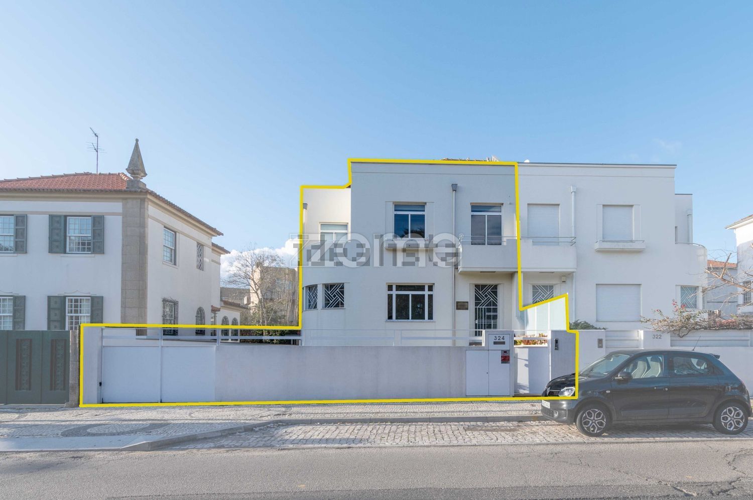 小楼房或独栋别墅出售在Avenida do Marechal Gomes da Costa - 外立面