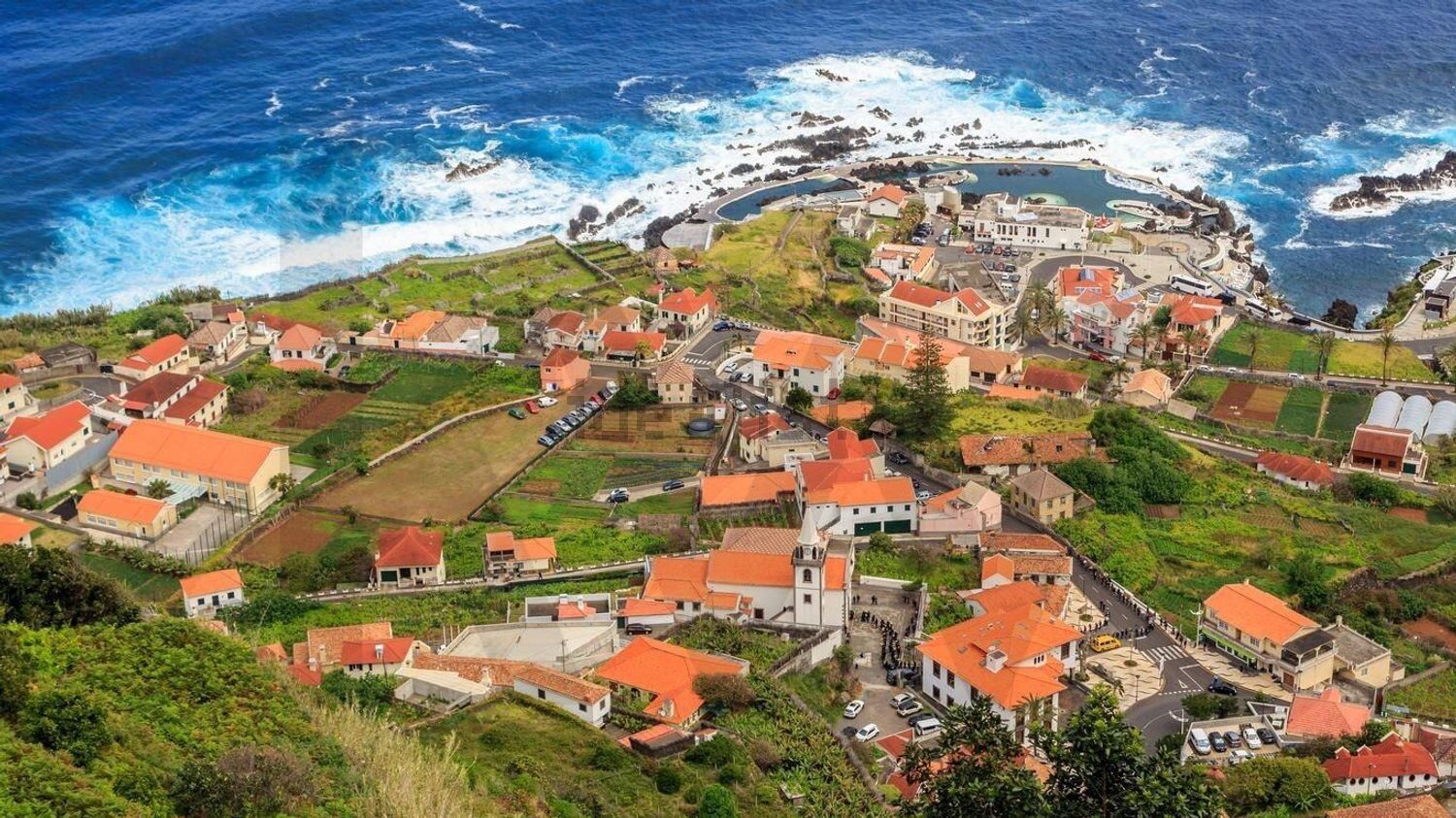 小楼房或别墅出售在Porto Moniz - 视线