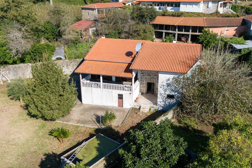 小楼房或独栋别墅出售在Travessa da Aldeia, 38