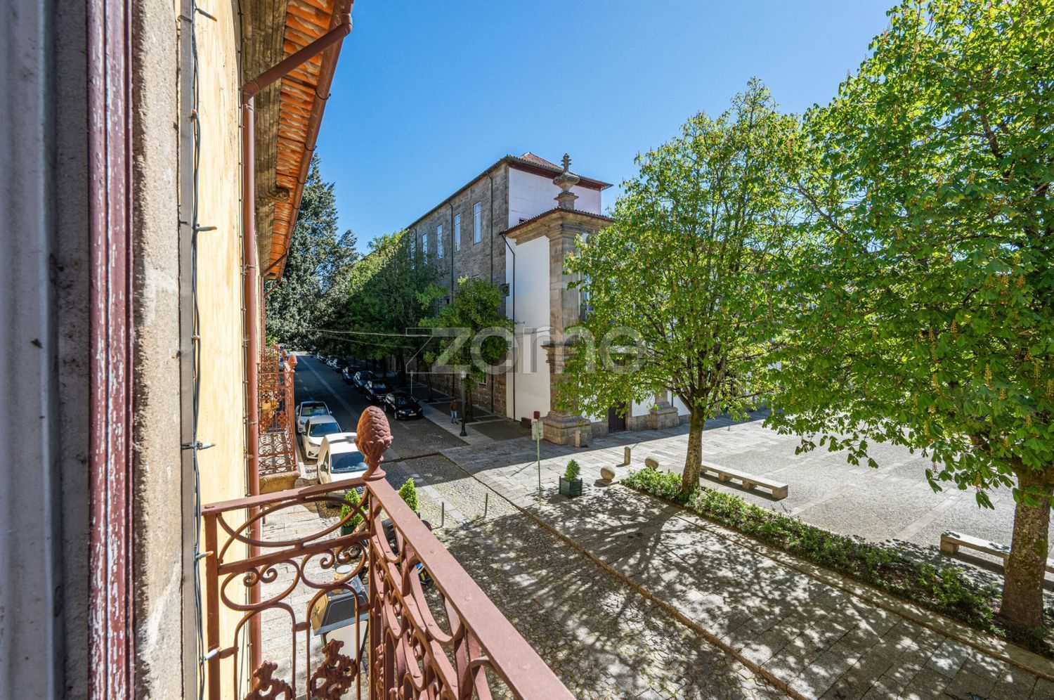 小楼房或独栋别墅出售在Rua de Santa Maria, 58 - 门廊