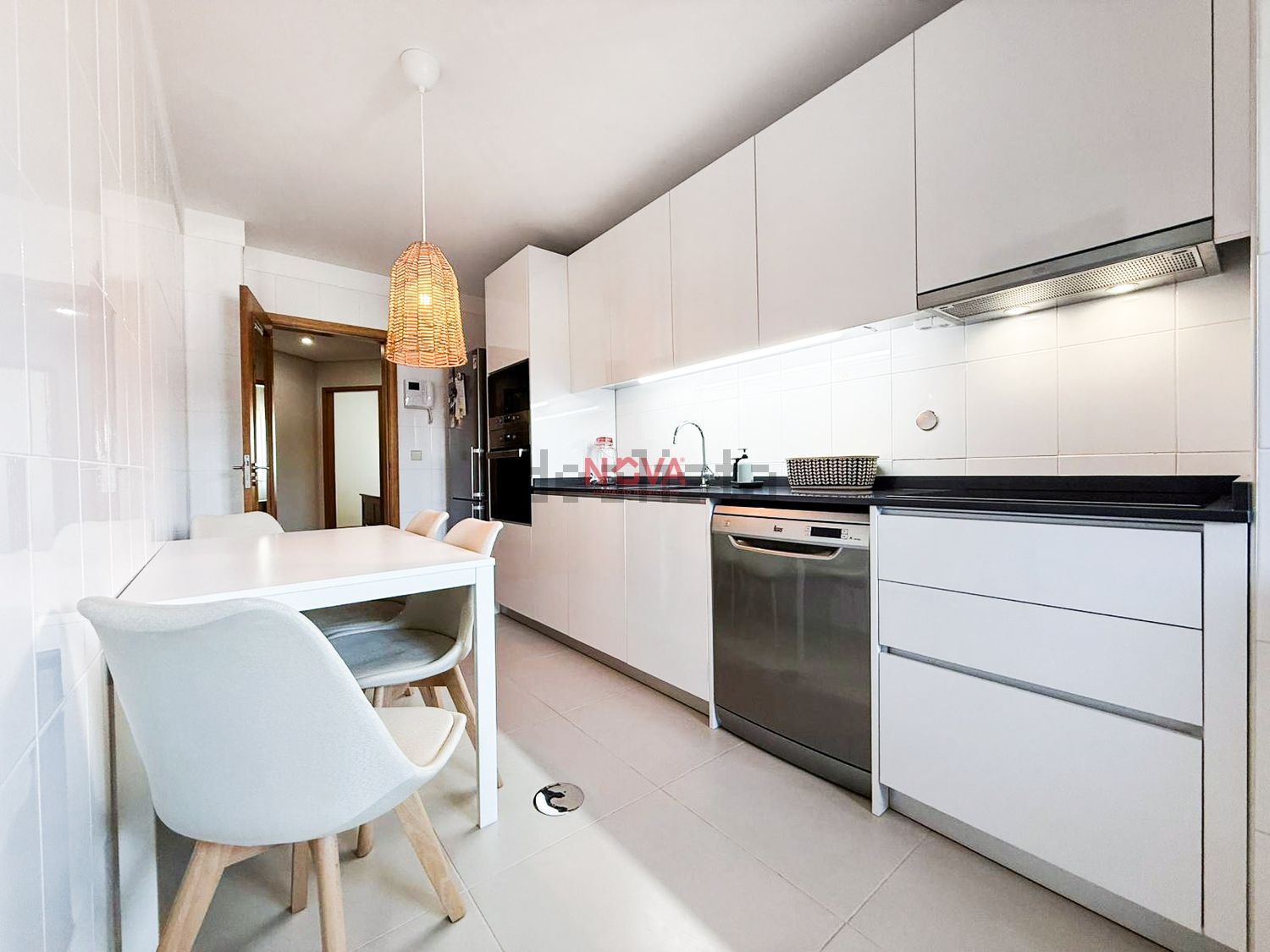 公寓 t1出售在Rua Nova de Fontes, 89 - 厨房