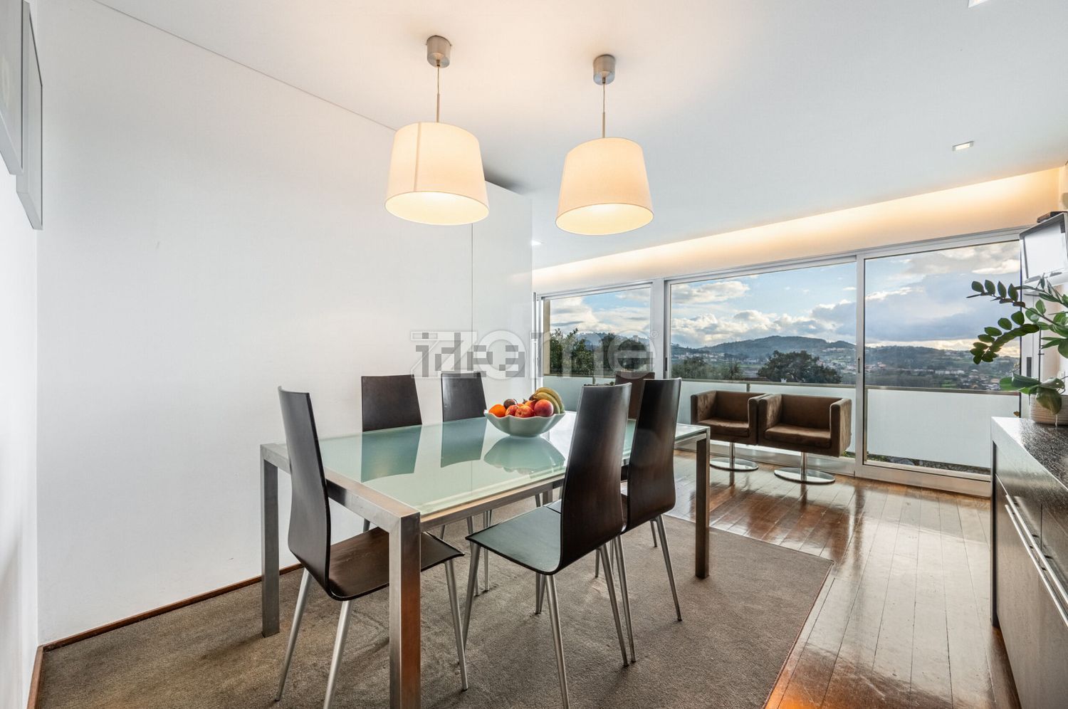 联排别墅出售在Creixomil - 餐厅