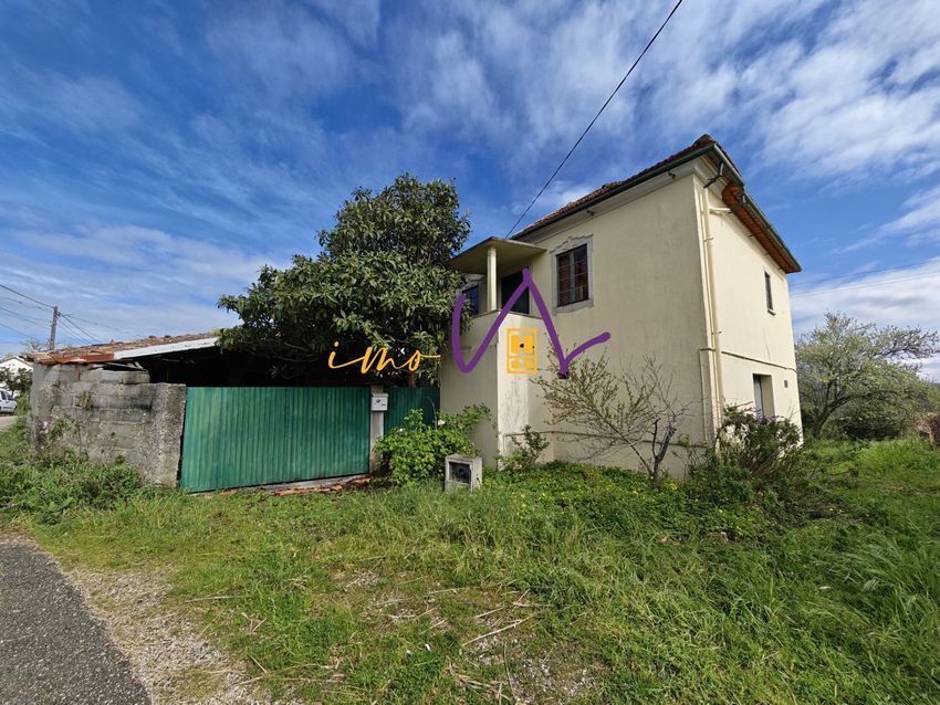 小楼房或独栋别墅出售在Santiago de Litém