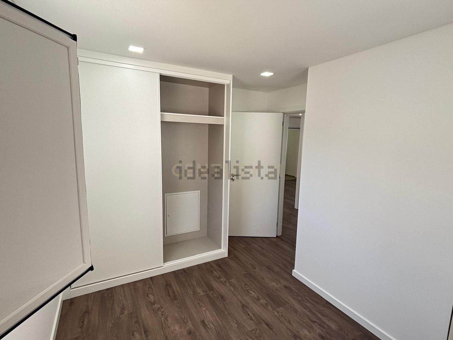 公寓 t2出售在Bairro São José, 8 - 试衣间