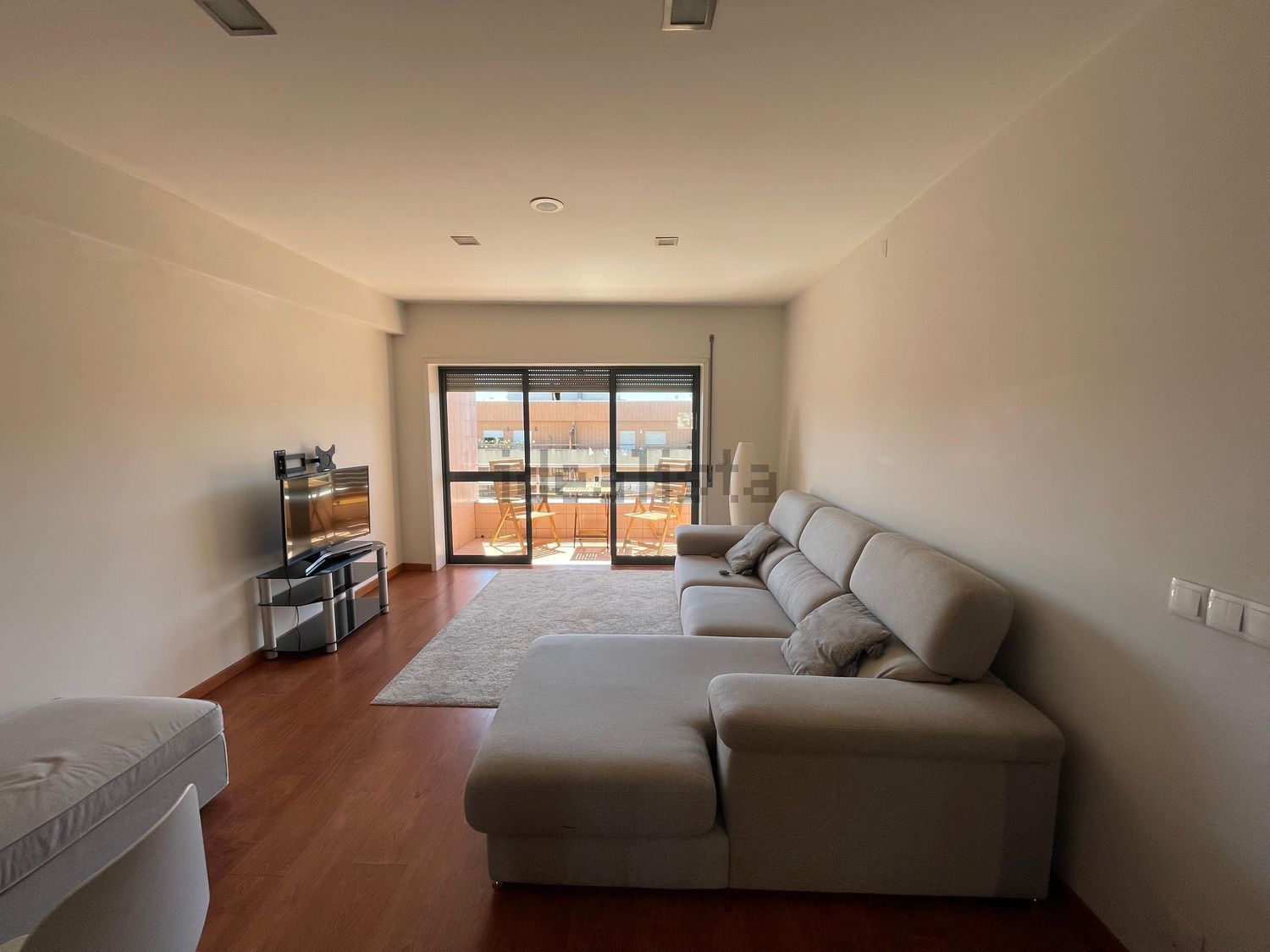 出租公寓 t2在Rua Cruz de Pedra, 94 - 客厅