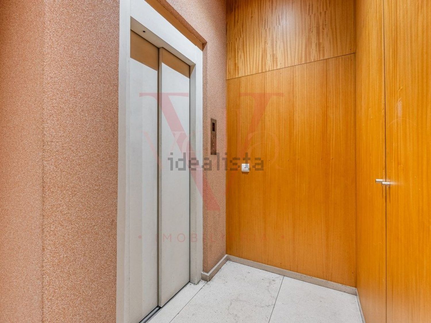 公寓 t2出售在Rua de Santa Eulália - 过道
