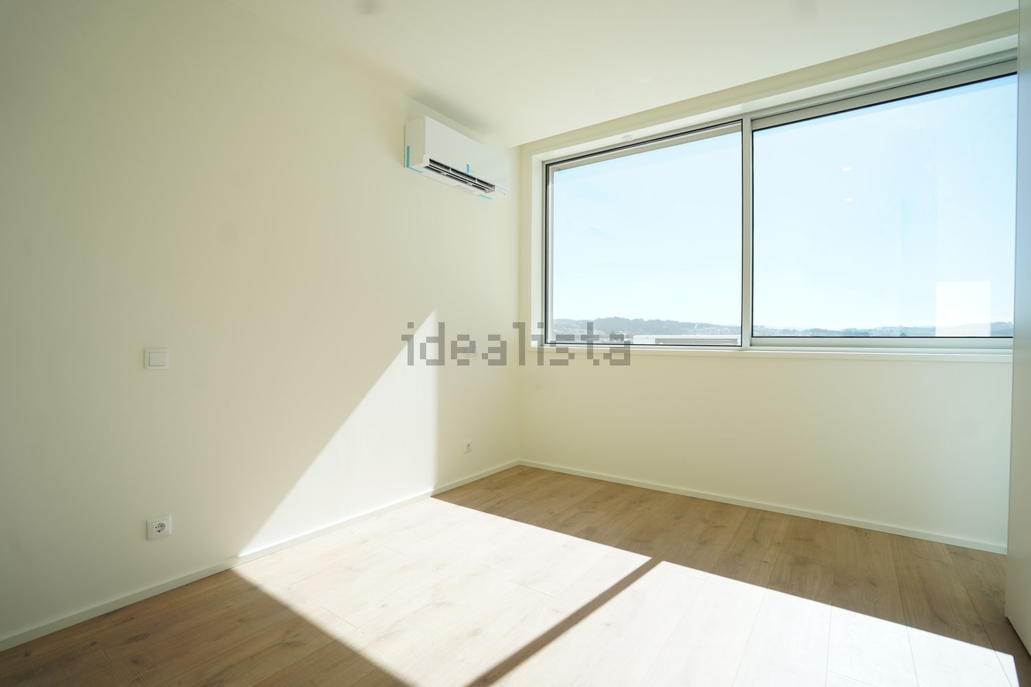 公寓 t3出售在Avenida Doutor Leonardo Coimbra, 99 - 居住