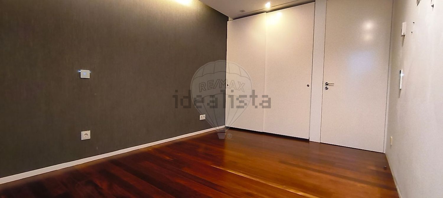 公寓 t3出售在Avenida Dom Nuno Álvares Pereira - 居住