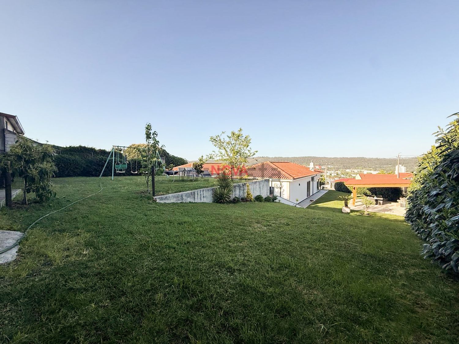 小楼房或独栋别墅出售在Travessa Sousa Viterbo, 47 - 花园