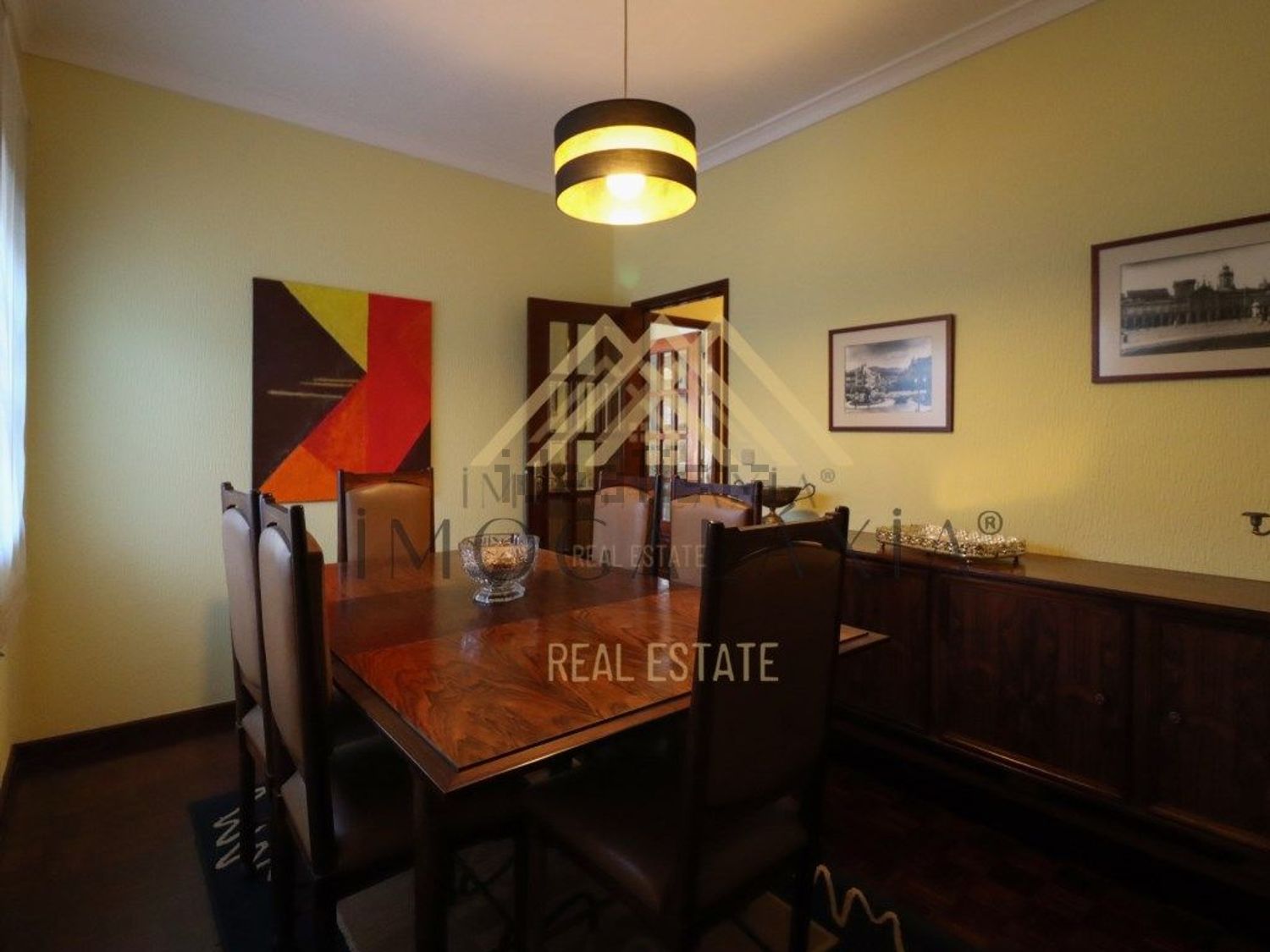 小楼房或独栋别墅出售在Rua António Aleixo - 客厅