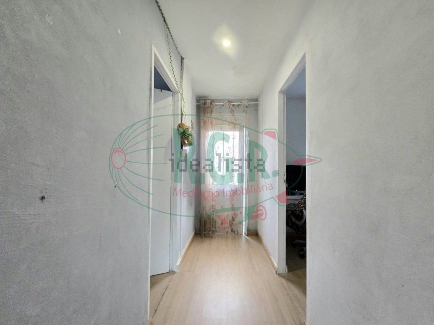 小楼房或独栋别墅出售在 Cimo da Serra - Bouça das Almas - Taralhão - 过道