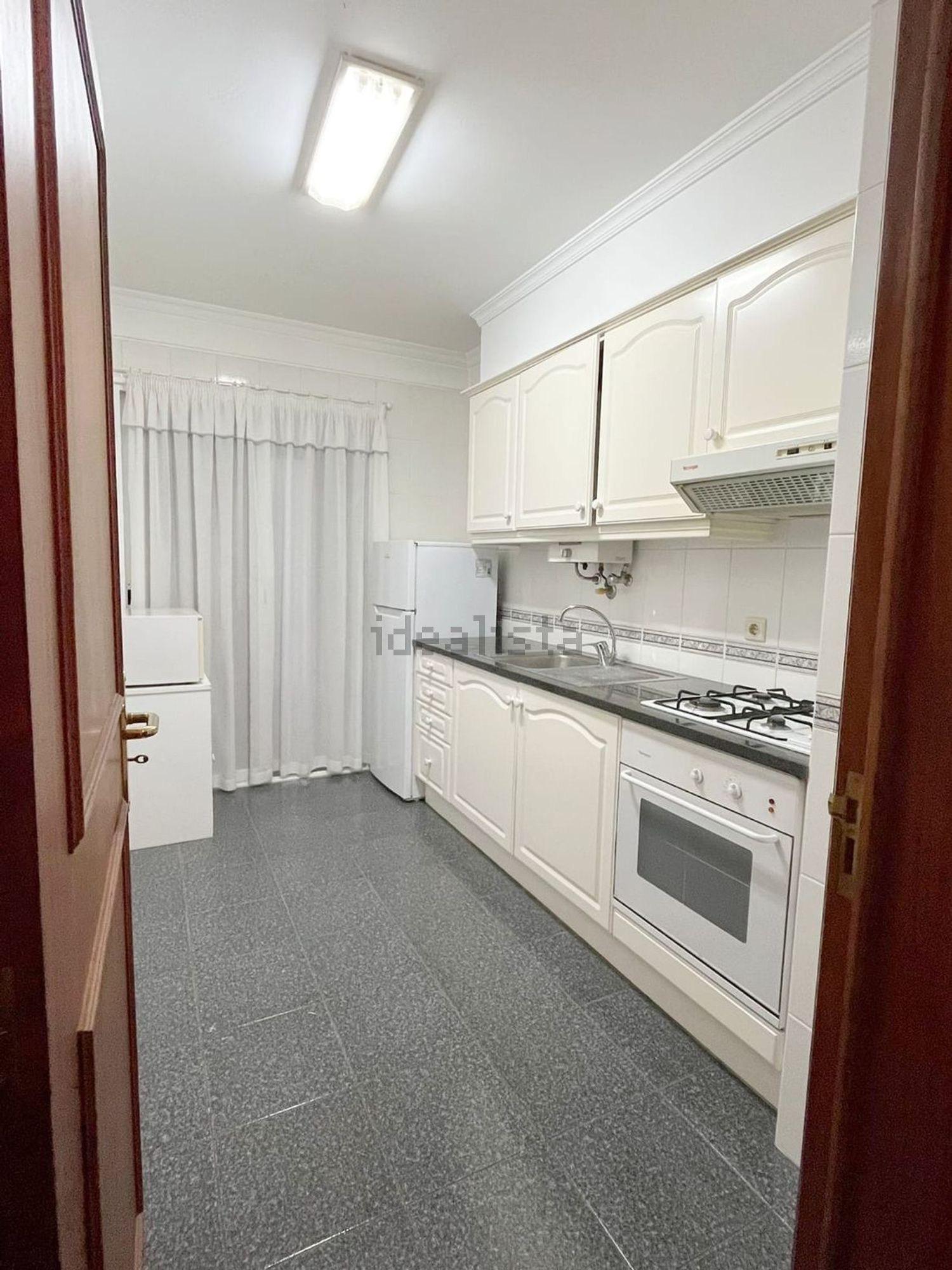 公寓 t1出售在Rua da Casa Branca, 70 - 厨房
