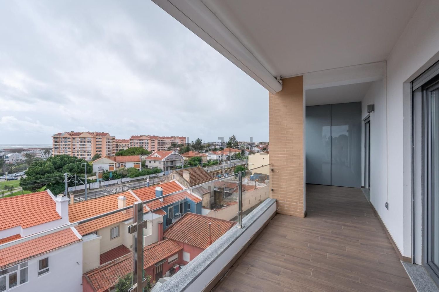 出租公寓 t2在 Bairro de Santa Teresinha - 阳台