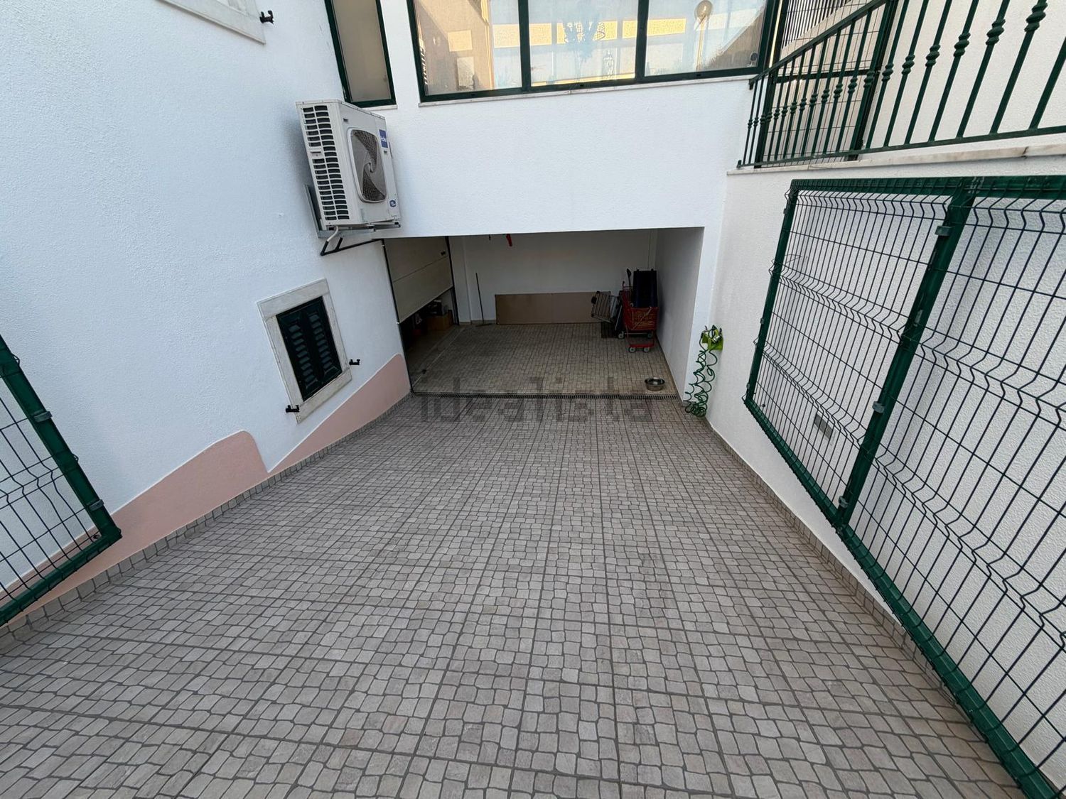双拼别墅出售在Rua Maximiano de Sousa, 25 n - 阳台