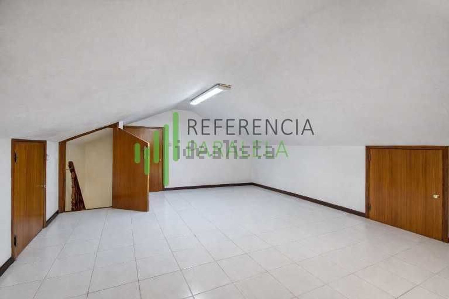 小楼房或别墅出售在 Vila Nova de Anha - 照片