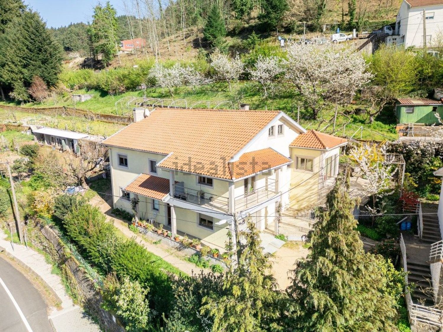 小楼房或独栋别墅出售在 Vila Pouca de Aguiar - 外立面