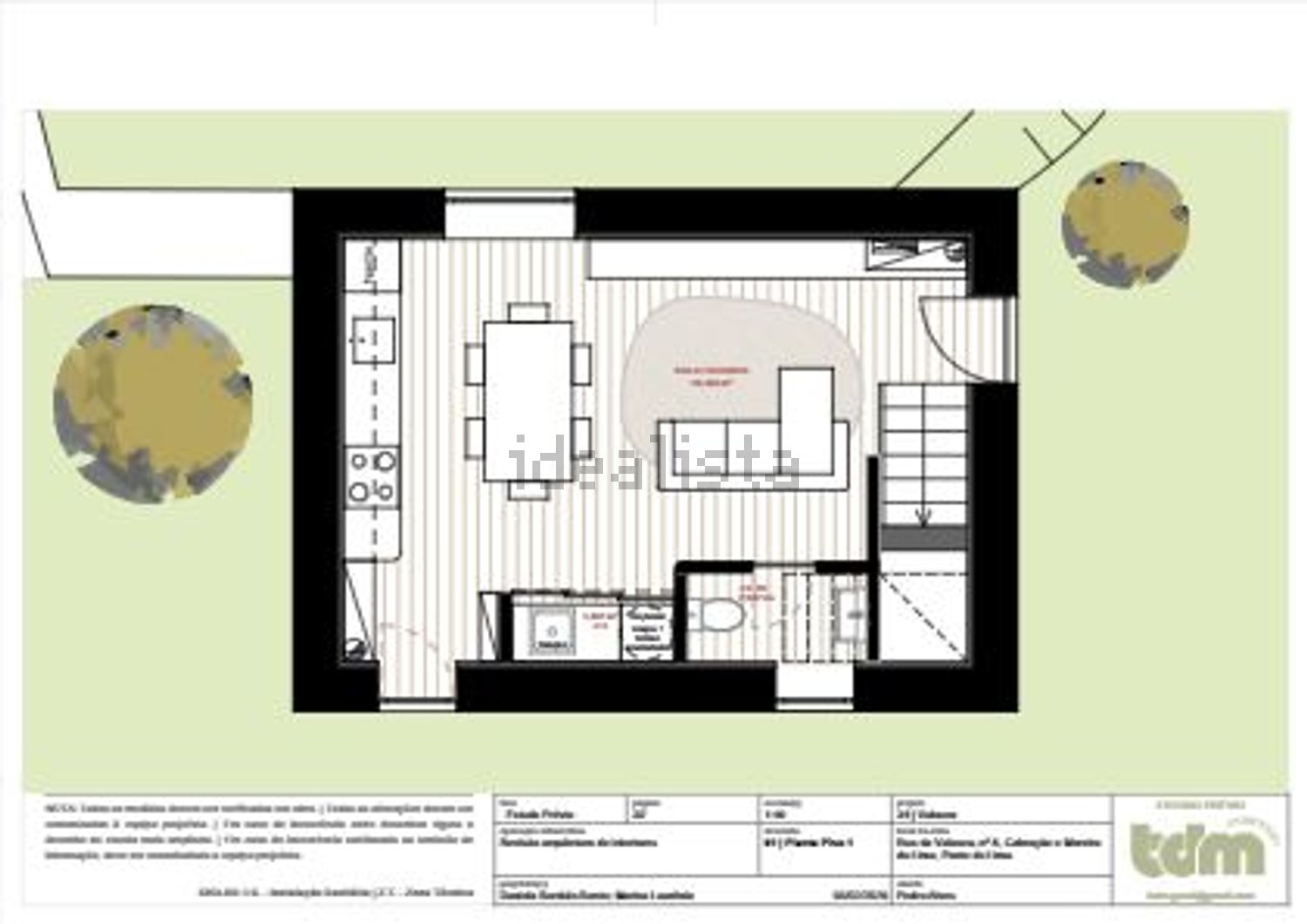 小楼房或独栋别墅出售在Rua da Valouca - 平面图