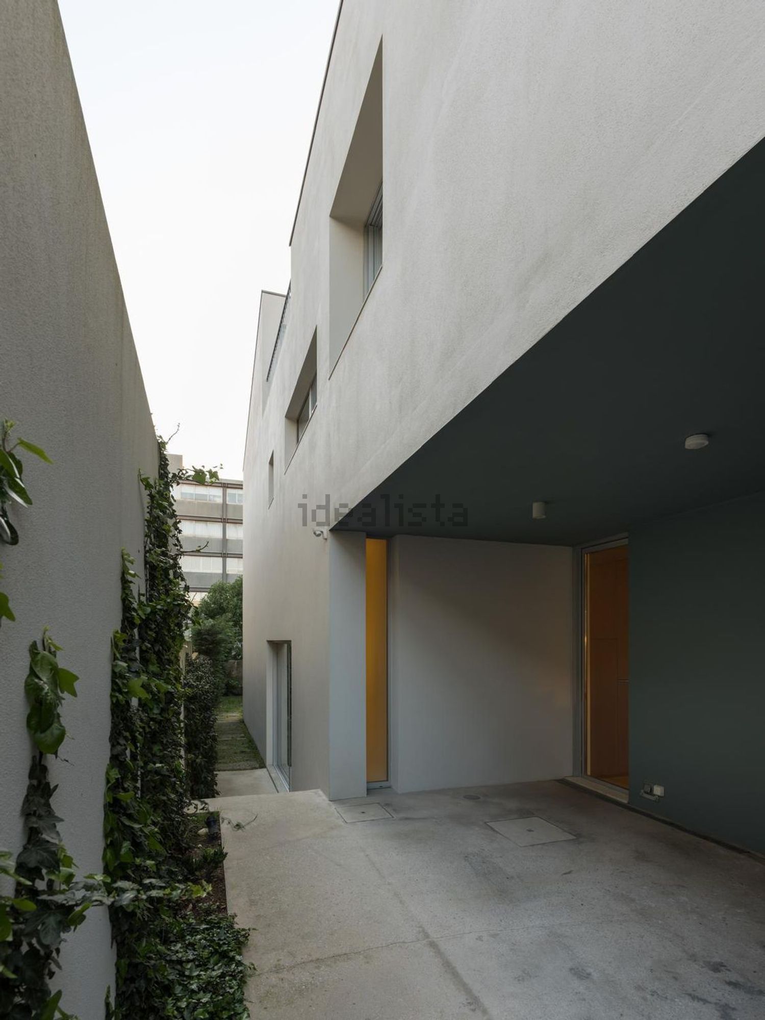 小楼房或独栋别墅出售在Rua Cândida Sá de Albergaria - 外立面