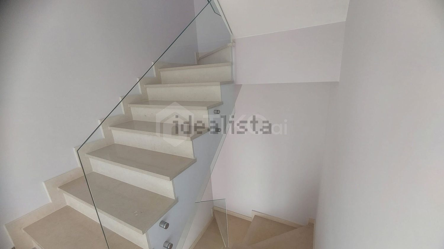 公寓 t3出售在 Centro da Quinta do Conde - 楼梯