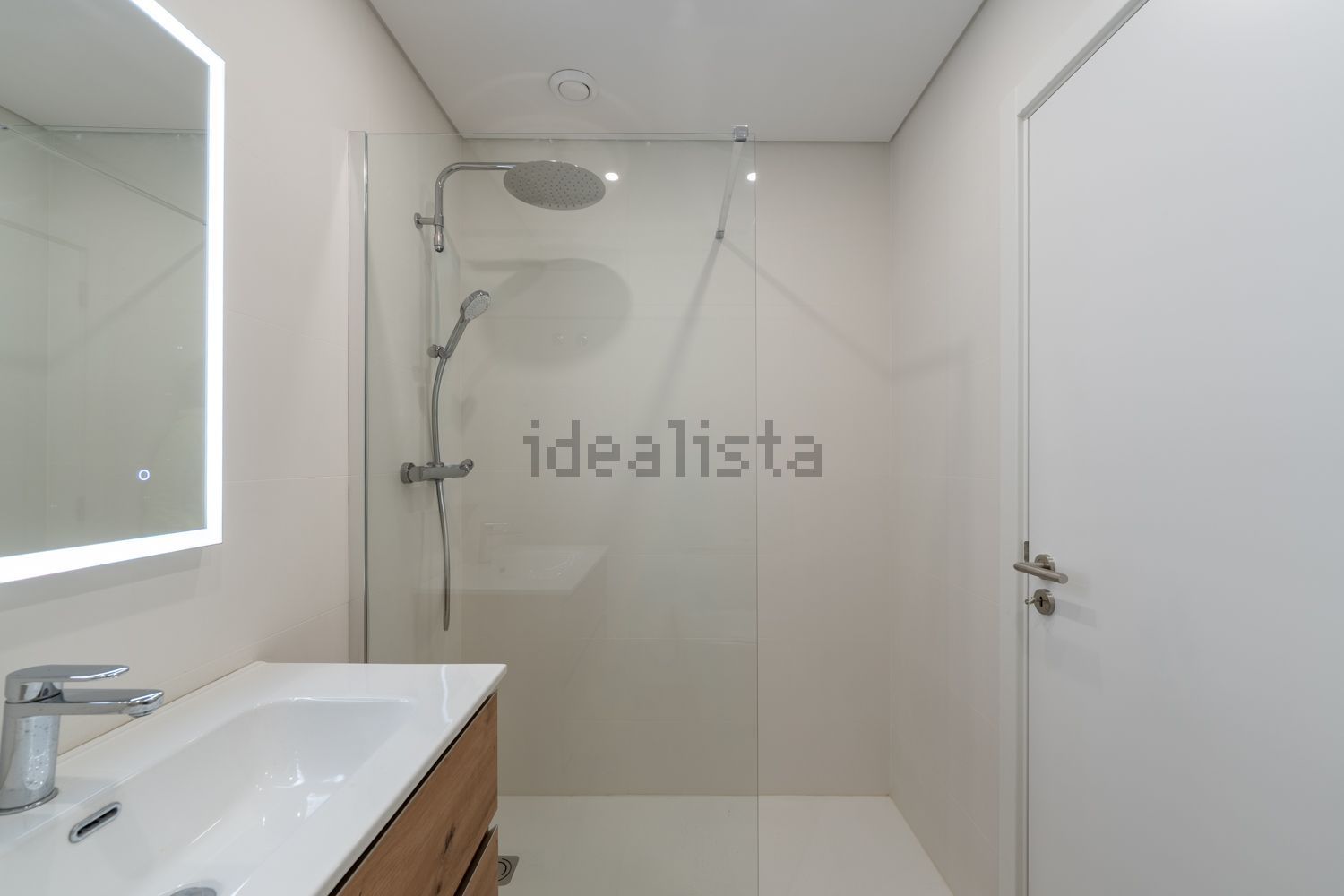 出租公寓 t2在Rua Ana de Castro Osório, 18 - 卫生间