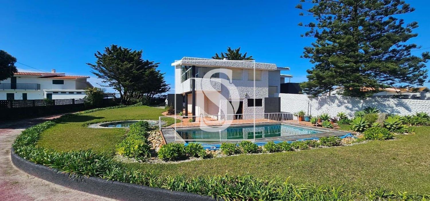 小楼房或独栋别墅出售在Rua das Dunas