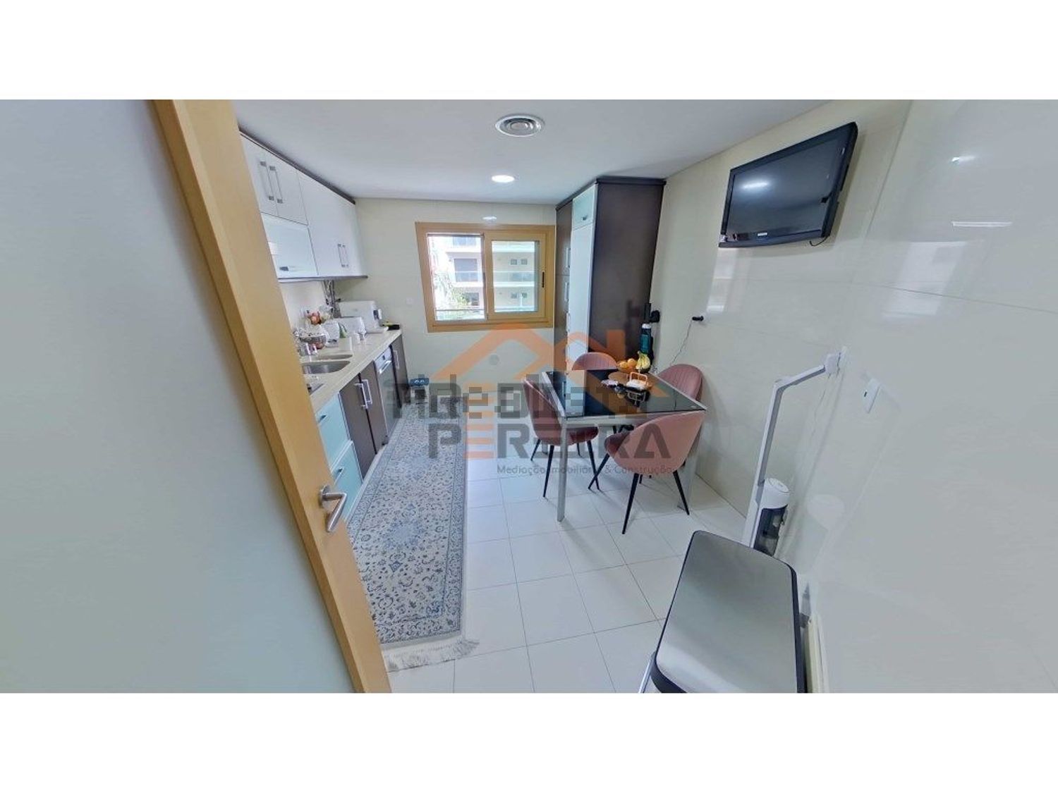 公寓 t2出售在 Ramada e Caneças - 客厅