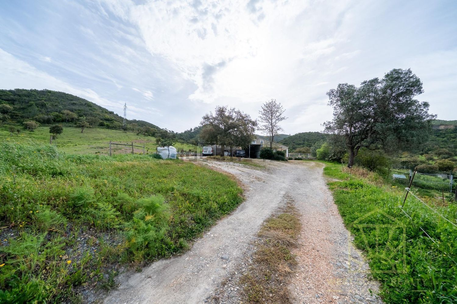 小楼房或独栋别墅出售在Estrada Sem Nome - 花园