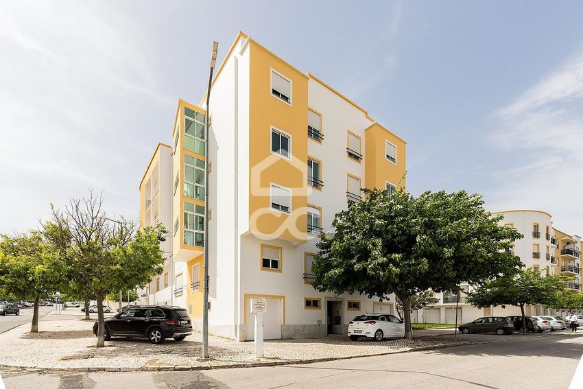 公寓 t2出售在Rua Henrique de Barros, 1