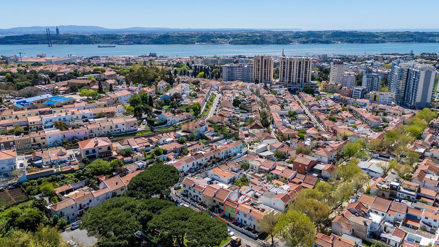 联排别墅出售在Rua Maria Teresa de Noronha, 9 - 视线