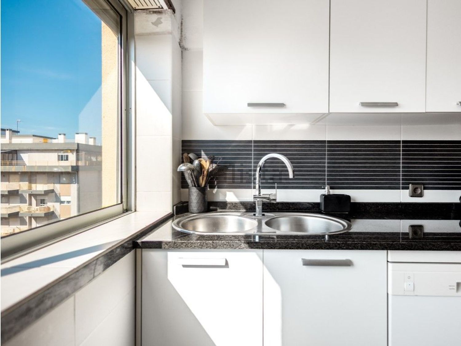 公寓 t1出售在Rua Comend. António de Sousa Freitas - 厨房