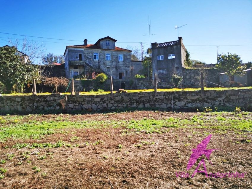 小楼房或独栋别墅出售在 Riba de Âncora