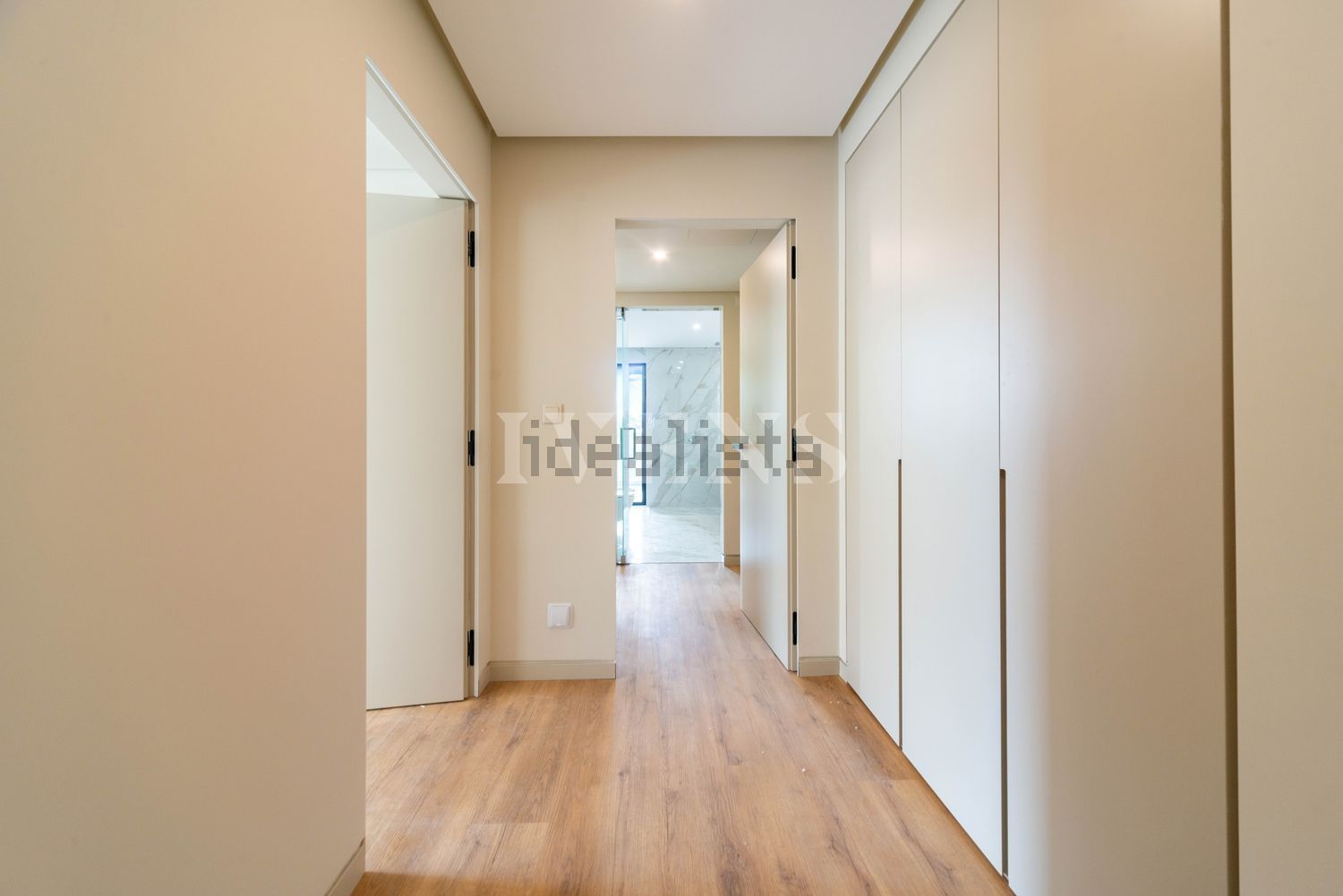 公寓 t3出售在 Carcavelos Centro - 过道